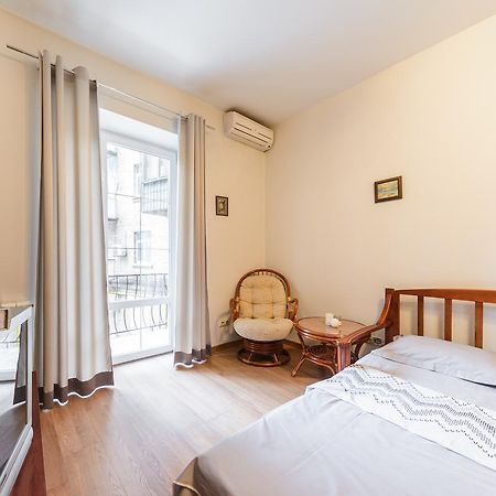 1-Room Apartments Kiev City Center Dış mekan fotoğraf